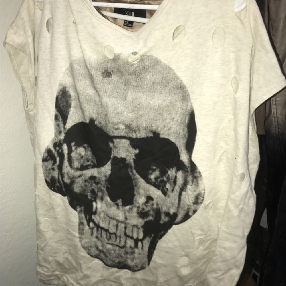 LF skull sweater